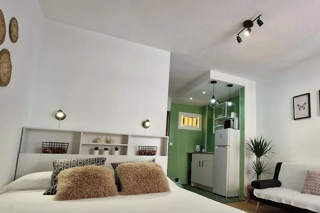 Acogedor Estudio, Piscina Y Vista Mar, Benalmádena 0*,  España