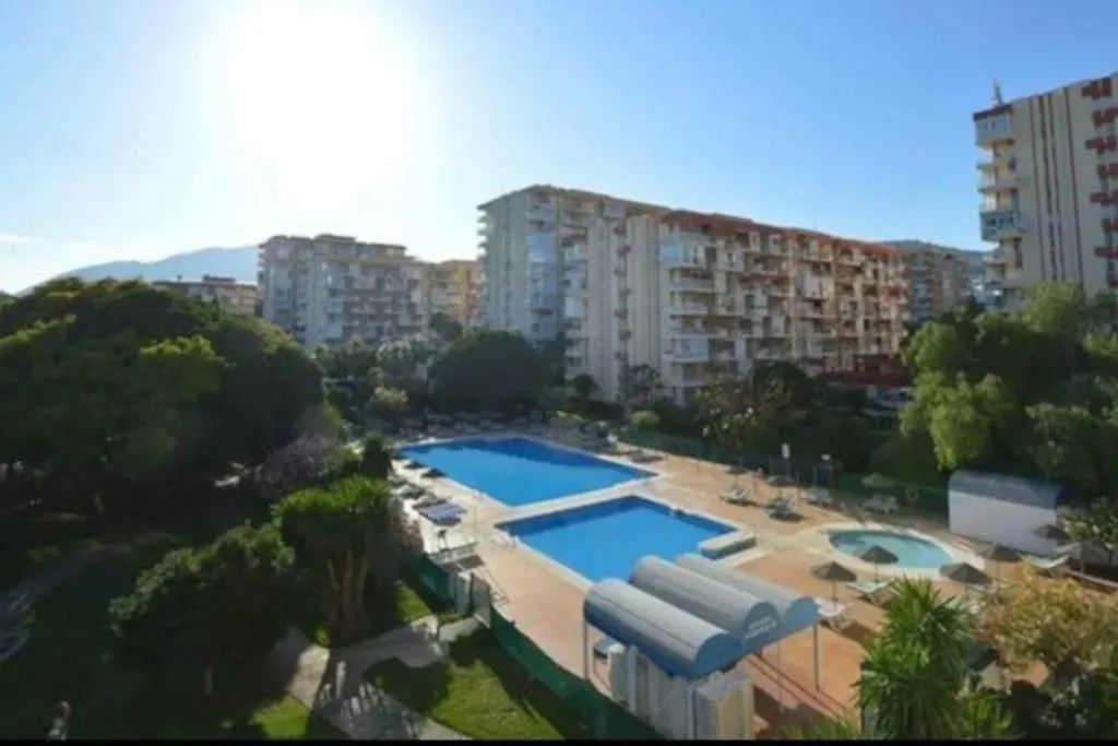 Lägenhet Acogedor Estudio, Piscina Y Vista Mar, Benalmádena