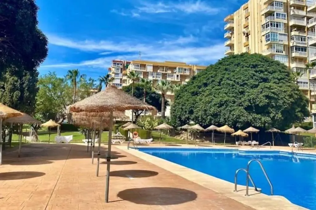 Acogedor Estudio, Piscina Y Vista Mar, Benalmádena Spanien
